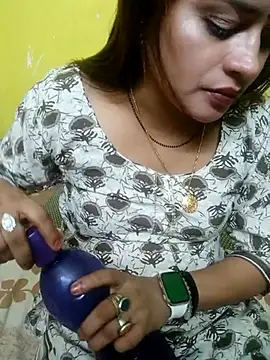 Snapshot of Sexyranibhabhi chatting on 07/04/26, 04:00 Sexyranibhabhi online show from 07/04/26, 04:00