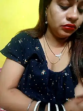 Snapshot of Sexyranibhabhi chatting on 06/19/26, 04:18 Sexyranibhabhi online show from 06/19/26, 04:18