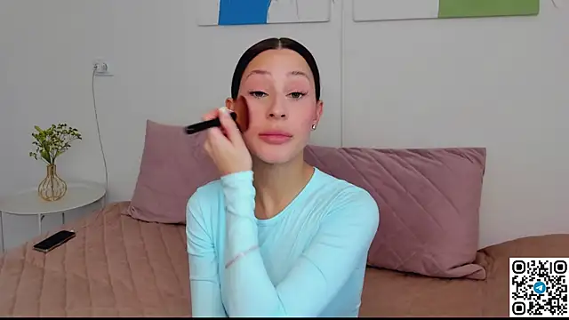 SelenaRousey online show from 04/02/26, 10:11