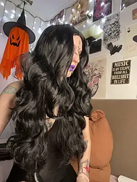 MoonAgnes online show from 04/20/26, 03:02