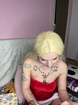 MoonAgnes online show from 12/26/24, 10:20