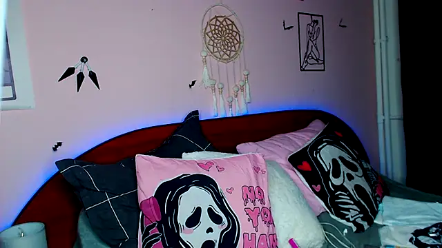 MoonAgnes online show from 01/31/25, 11:24