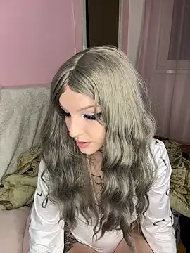 MoonAgnes online show from 12/28/24, 06:29