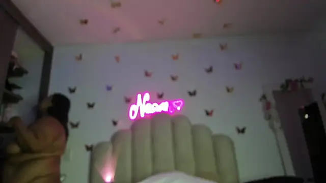 Snapshot of NaomiAsha chatting on 09/23/25, 11:34 NaomiAsha online show from 09/23/25, 11:34