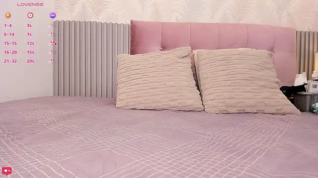 Snapshot of Kimmie_kaboom_x chatting on 02/24/26, 07:15 Kimmie kaboom x online show from 02/24/26, 07:15