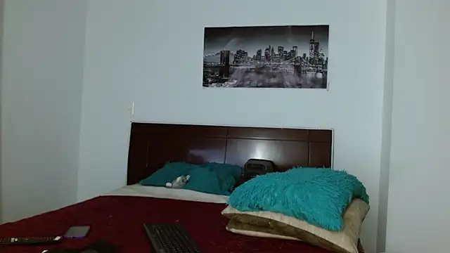 chicafitcaliente online show from 10/31/25, 02:19