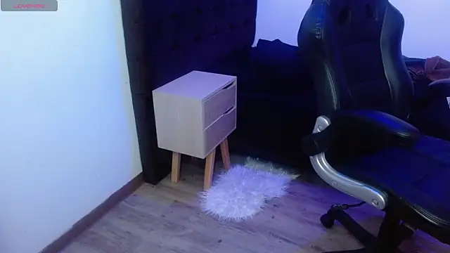 AlexandraJones  online show from 09/10/25, 01:48