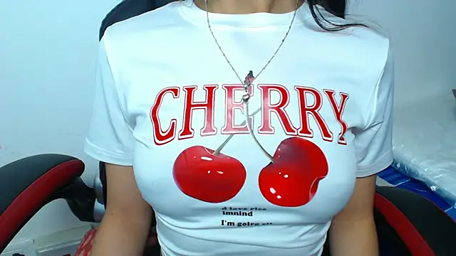 Snapshot of Stefanygp chatting on 03/05/25, 12:00 Stefanygp online show from 03/05/25, 12:00