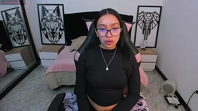 Stefanygp online show from 12/04/25, 02:38