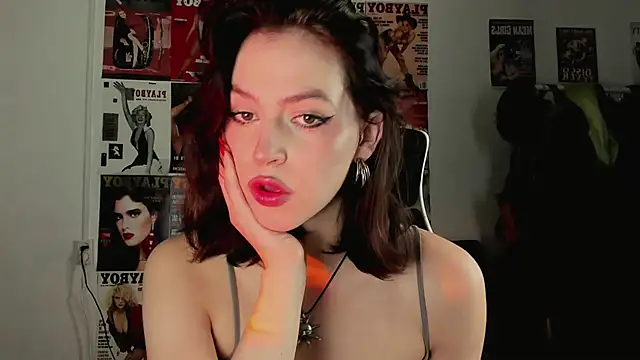 Niky  Jess online show from 12/03/25, 01:54