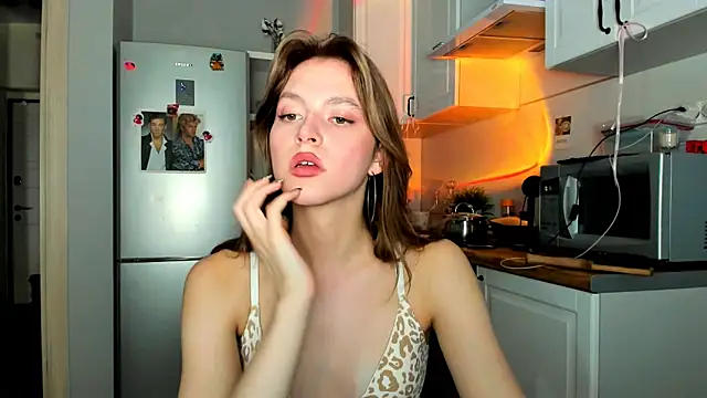 Niky  Jess online show from 02/26/25, 05:21