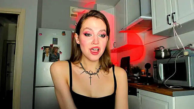 Niky  Jess online show from 02/18/25, 03:31