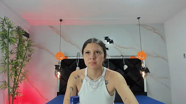 AngelaaCute  online show from 10/29/25, 12:04