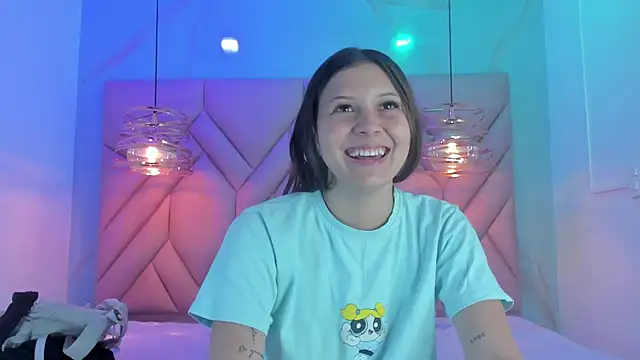 AngelaaCute  online show from 06/09/26, 12:06