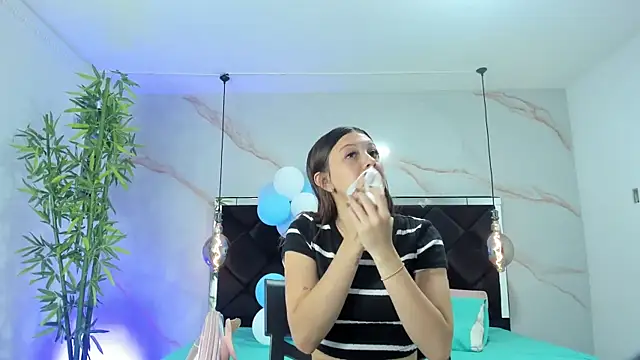 Snapshot of AngelaaCute_ chatting on 10/01/25, 12:09 AngelaaCute online show from 10/01/25, 12:09
