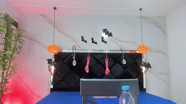 AngelaaCute  online show from 10/23/25, 12:15