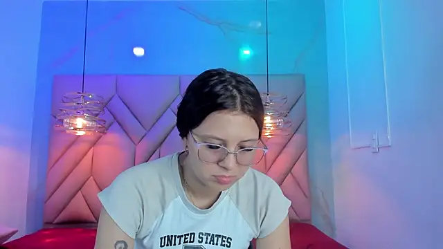 AngelaaCute  online show from 07/08/26, 12:06