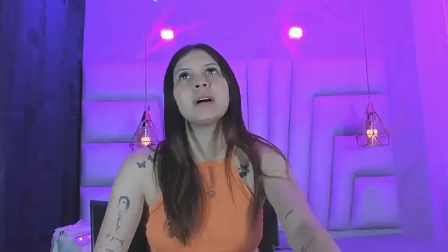 AngelaaCute  online show from 04/07/26, 12:18