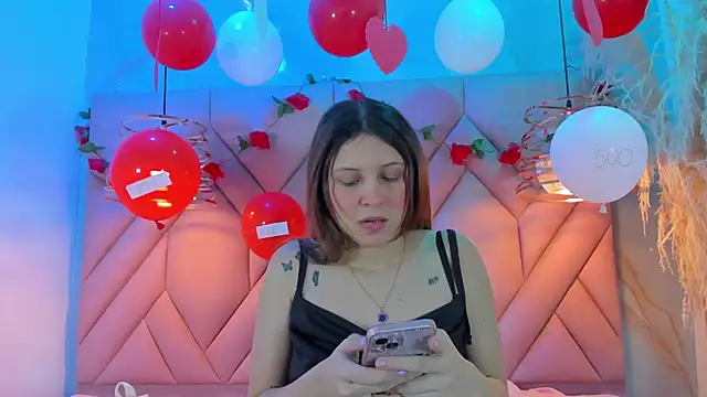 Snapshot of AngelaaCute_ chatting on 02/15/25, 12:54 AngelaaCute online show from 02/15/25, 12:54