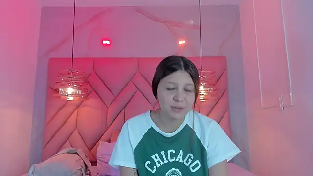 AngelaaCute  online show from 06/06/26, 12:10