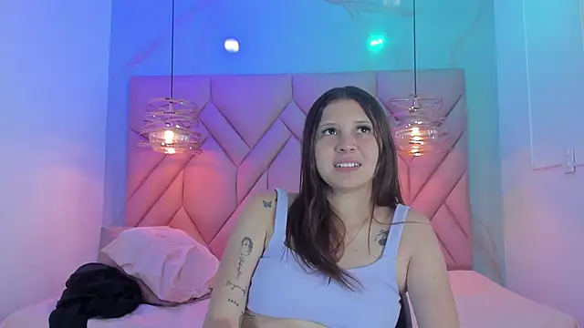 AngelaaCute  online show from 06/22/26, 12:02