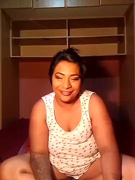 indianstormxo  online show from 12/17/25, 02:38