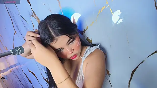 Lizz Tender online show from 12/05/25, 12:48