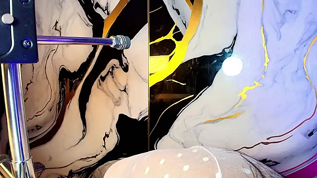 Lizz Tender online show from 02/09/26, 01:09