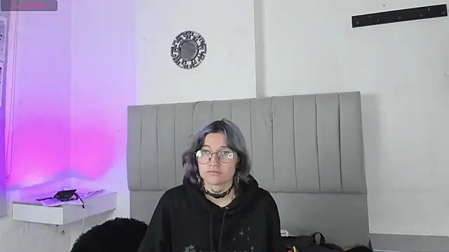 SukiFuyu  online show from 02/24/25, 12:59