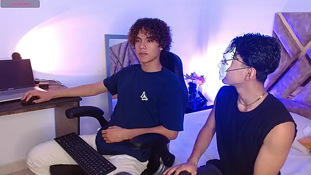 nickolas moon online show from 03/08/25, 06:05