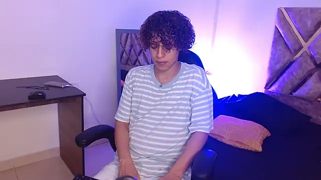 nickolas moon online show from 03/21/25, 01:56