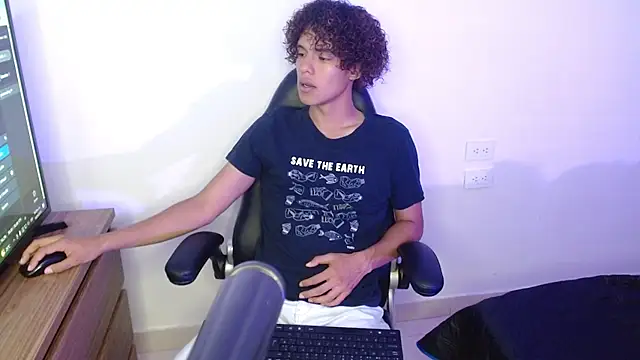 nickolas moon online show from 09/10/25, 03:11