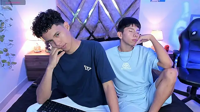 nickolas moon online show from 09/28/25, 06:15