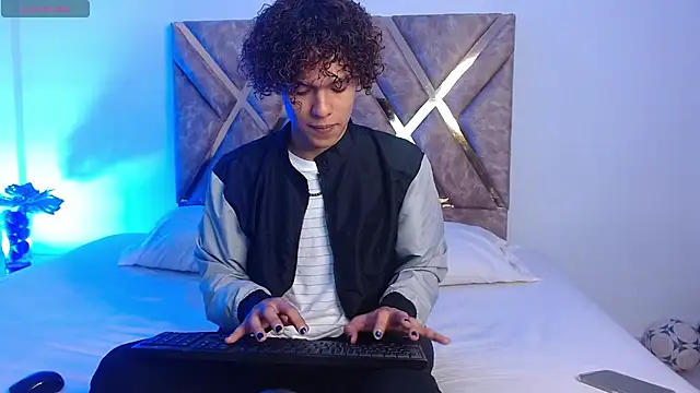 nickolas moon online show from 03/05/25, 05:39