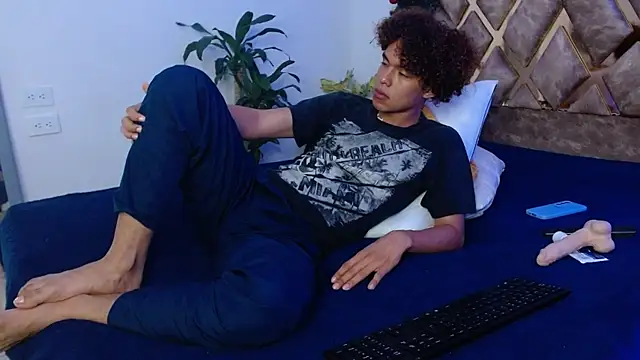 nickolas moon online show from 12/30/24, 11:38