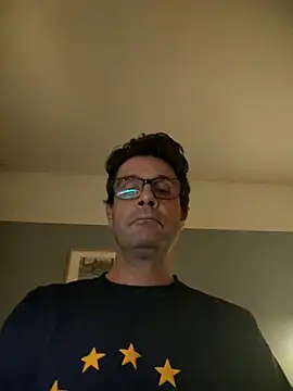 Snapshot of RolfS chatting on 12/15/24, 04:37 RolfS online show from 12/15/24, 04:37