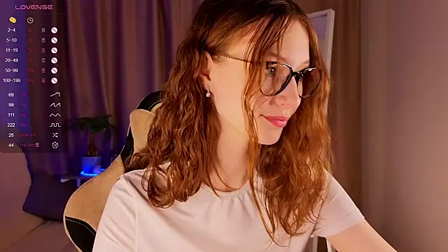 Snapshot of AliseVine chatting on 02/09/25, 06:26 AliseVine online show from 02/09/25, 06:26