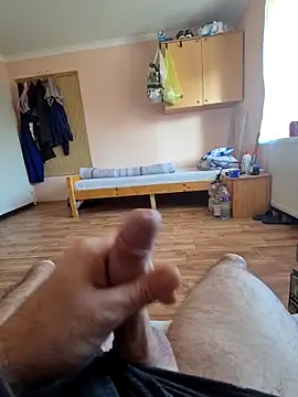 kisbiro77777 online show from 11/08/25, 01:14