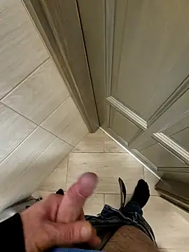 kisbiro77777 online show from 11/15/25, 07:56