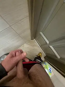 kisbiro77777 online show from 09/18/25, 07:33