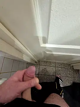 kisbiro77777 online show from 01/18/26, 10:18