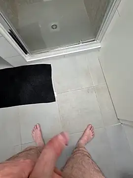 kisbiro77777 online show from 04/16/26, 06:19