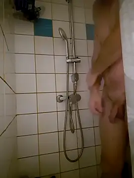 kisbiro77777 online show from 02/18/26, 06:48