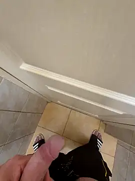 kisbiro77777 online show from 10/19/25, 09:06