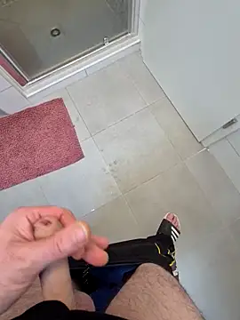 kisbiro77777 online show from 03/21/26, 01:48