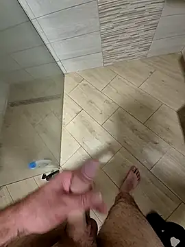 kisbiro77777 online show from 09/12/25, 07:57