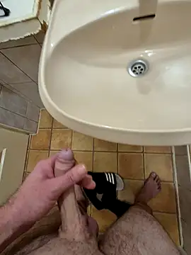 kisbiro77777 online show from 11/26/25, 06:52