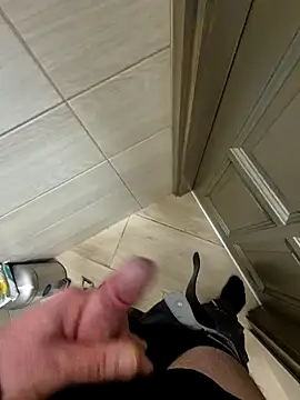 kisbiro77777 online show from 04/10/26, 05:58