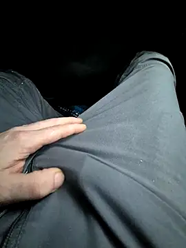 kisbiro77777 online show from 02/19/26, 04:04