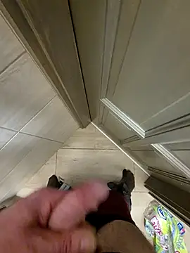 kisbiro77777 online show from 04/09/26, 10:54